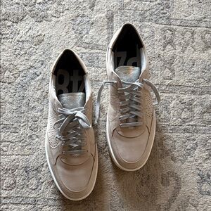 P448 women’s empire sneaker size 40